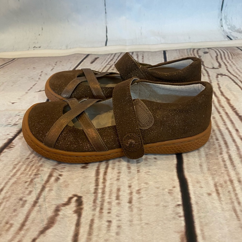 NWOB Size 1 Livie & Luca Shoes in Brown Shimmer